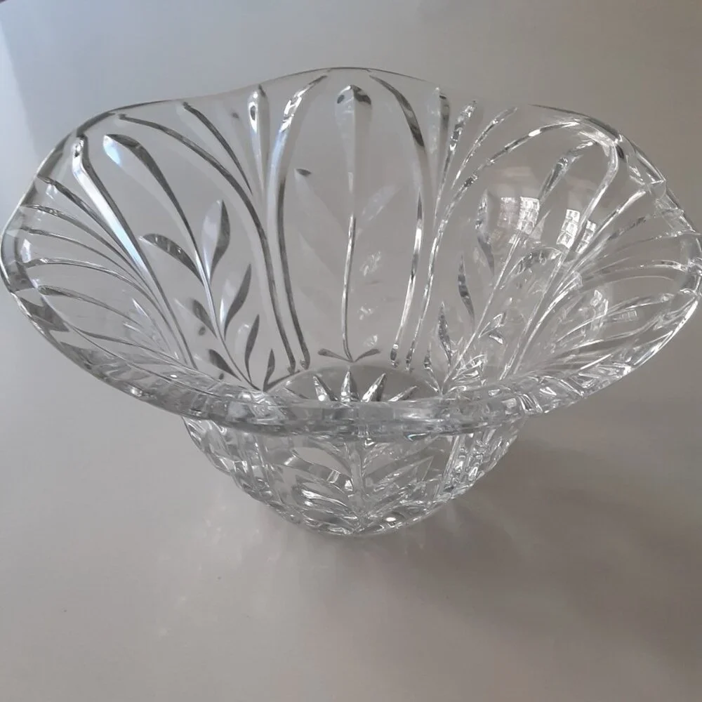 N/A crystal bowl